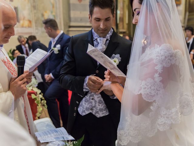 Il matrimonio di Luca e Silvia a Lonate Pozzolo, Varese 40