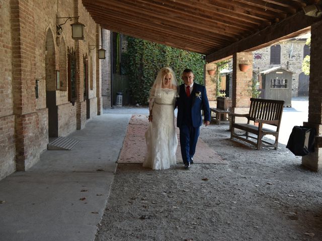 Il matrimonio di Davide e Kinga a Pontenure, Piacenza 14