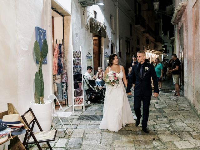 Il matrimonio di Dario e Elisabetta a Gallipoli, Lecce 56