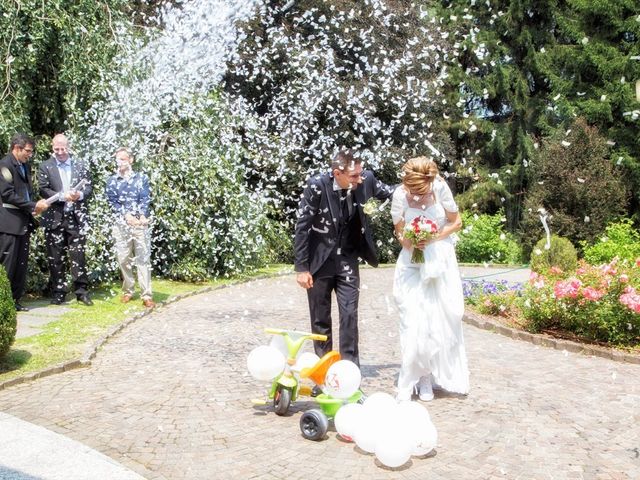 Il matrimonio di Alan e Nadia a Barzanò, Lecco 20