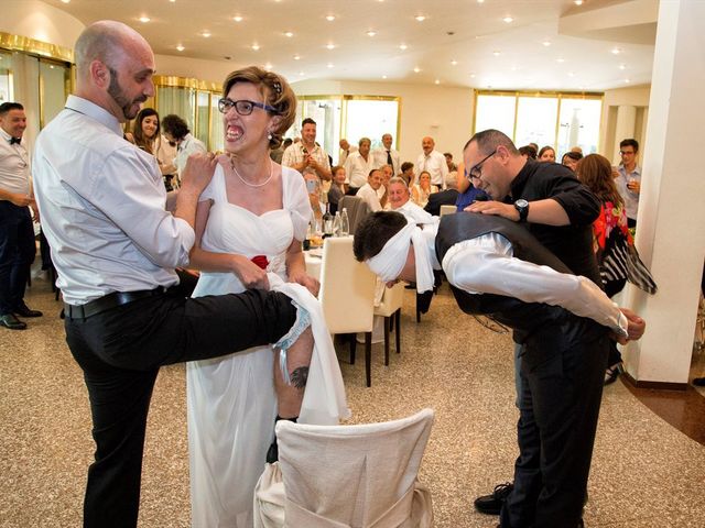 Il matrimonio di Alan e Nadia a Barzanò, Lecco 37