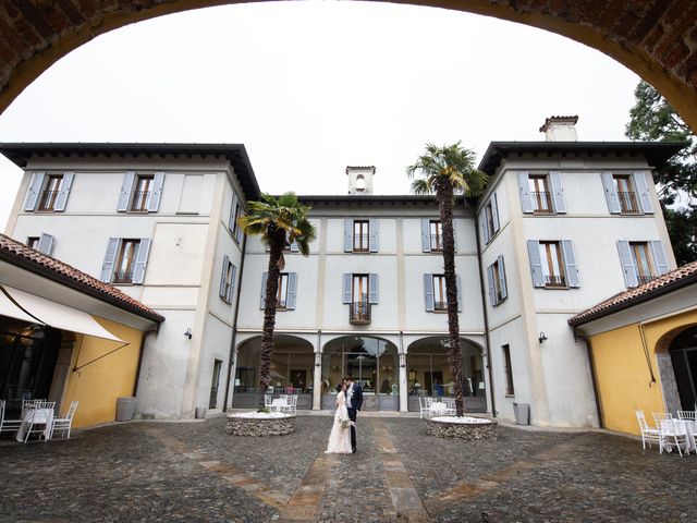 Il matrimonio di Stefano e Federica a Carnago, Varese 26