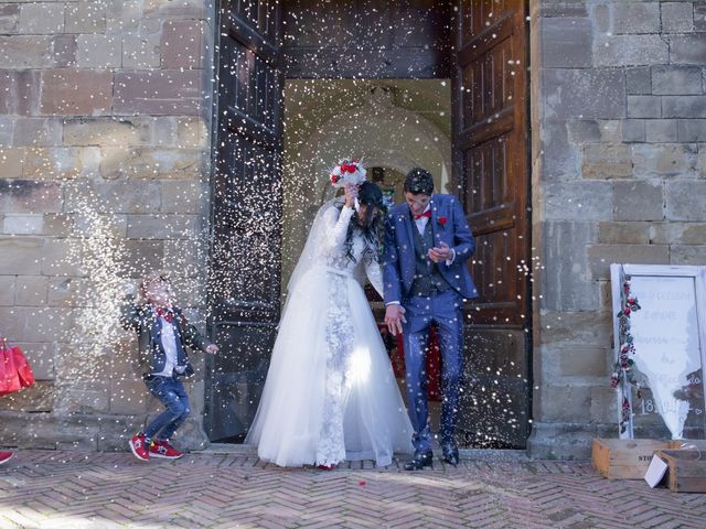 Il matrimonio di Riccardo e Vanessa a Colle di Val d&apos;Elsa, Siena 2