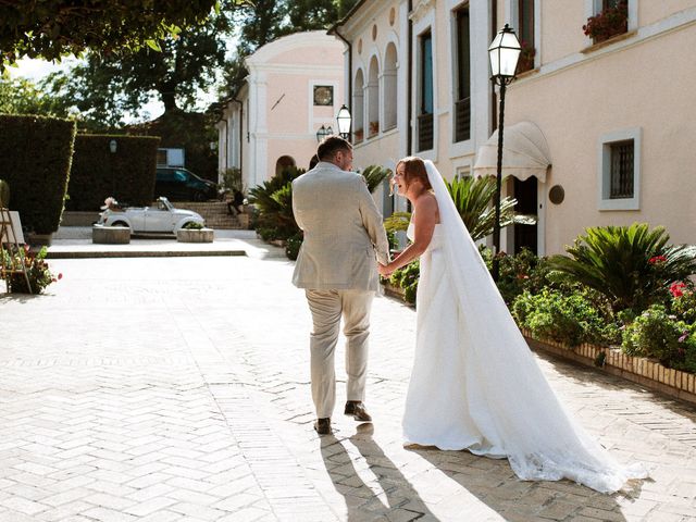 Il matrimonio di Liss e Thomas a Città Sant'Angelo, Pescara 43