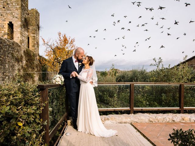 Il matrimonio di Francesco e Alessandra a Monteriggioni, Siena 34