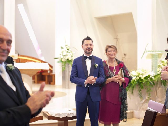 Il matrimonio di Roberto e Alina a Foggia, Foggia 22