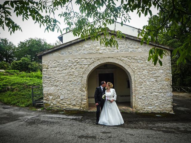 Il matrimonio di Elisa e Massimo a Castelli, Teramo 14