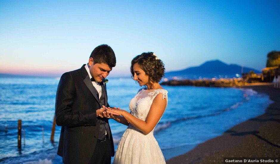 Il matrimonio di Fabrizio e Laura a Vico Equense, Napoli