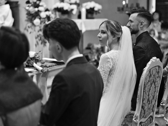 Il matrimonio di Vanessa e Gabriele a Venegono Inferiore, Varese 21