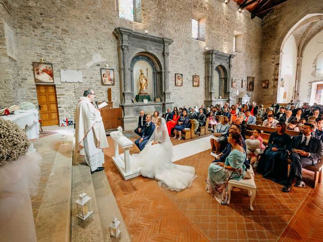 Il matrimonio di Alberto e Giusy a Pietramontecorvino, Foggia 19