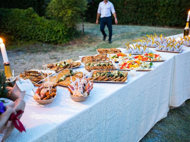 Il matrimonio di Emanuele e Teresa a San Vincenzo, Livorno 23