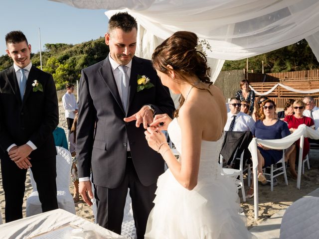 Il matrimonio di Denis e Dorotea a Follonica, Grosseto 43