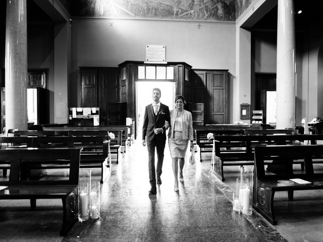 Il matrimonio di Simone e Raffaella a Carugo, Como 24