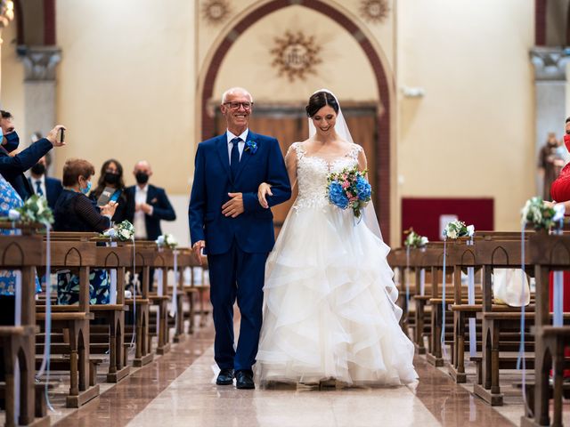 Il matrimonio di Emanuele e Monica a Varedo, Monza e Brianza 19