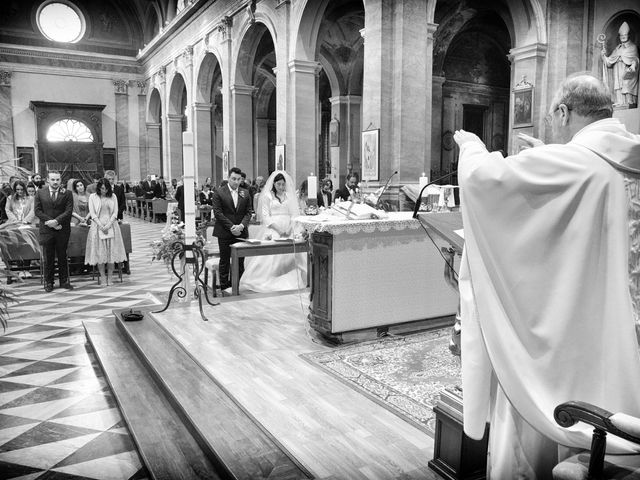 Il matrimonio di Simone e Lisa a Dorno, Pavia 26