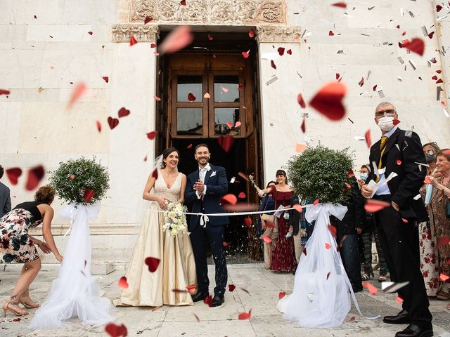 Il matrimonio di Simone e Francesca a Lucca, Lucca 11