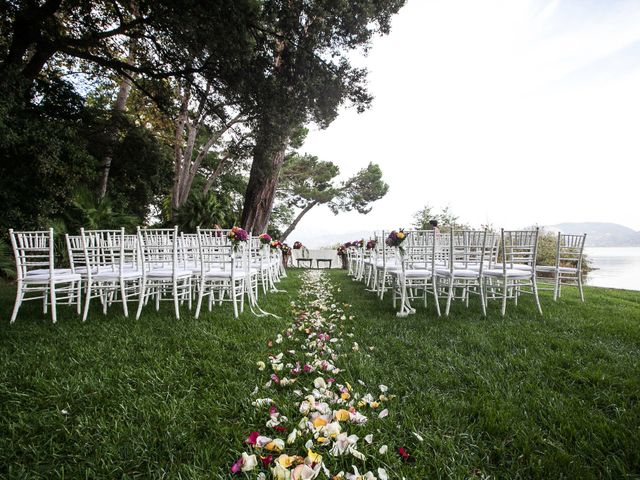 Il matrimonio di Giuseppe e Sara a Torre del Lago, Lucca 2