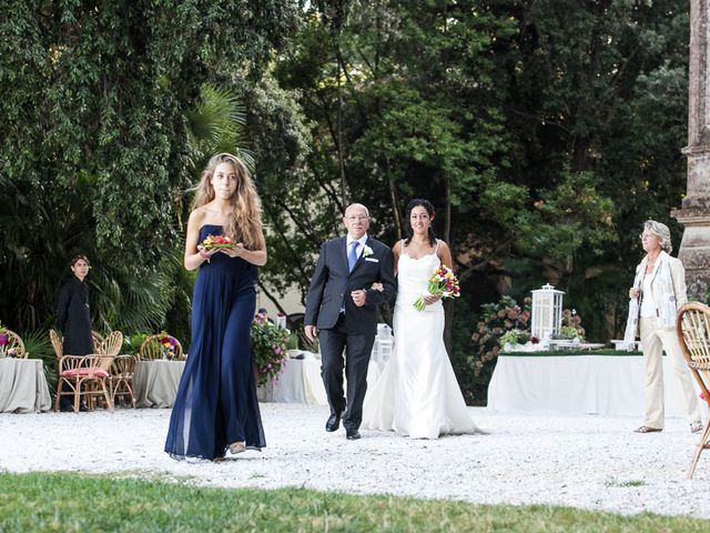 Il matrimonio di Giuseppe e Sara a Torre del Lago, Lucca 19