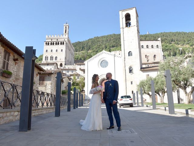 Il matrimonio di Emanuele e Valentina a Gubbio, Perugia 24
