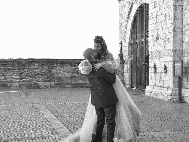 Il matrimonio di Emanuele e Valentina a Gubbio, Perugia 29