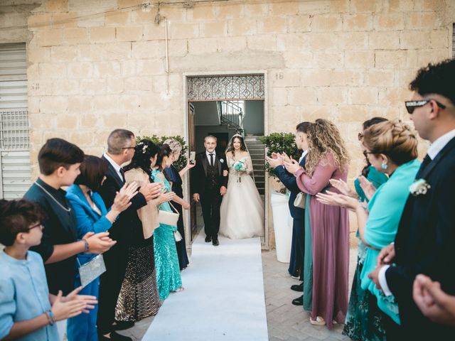 Il matrimonio di Giuseppe e Elisa a Mirabella Imbaccari, Catania 33