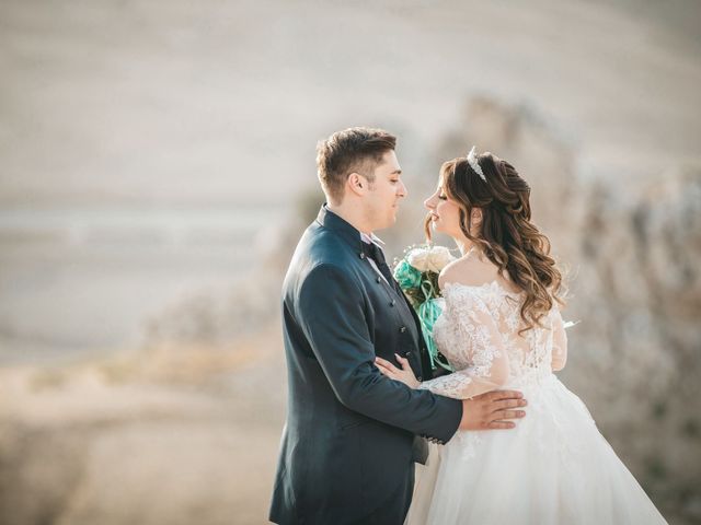 Il matrimonio di Giuseppe e Elisa a Mirabella Imbaccari, Catania 54