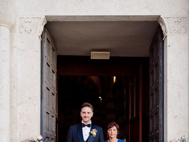 Il matrimonio di Stefano e Alessia a Mosciano Sant&apos;Angelo, Teramo 25