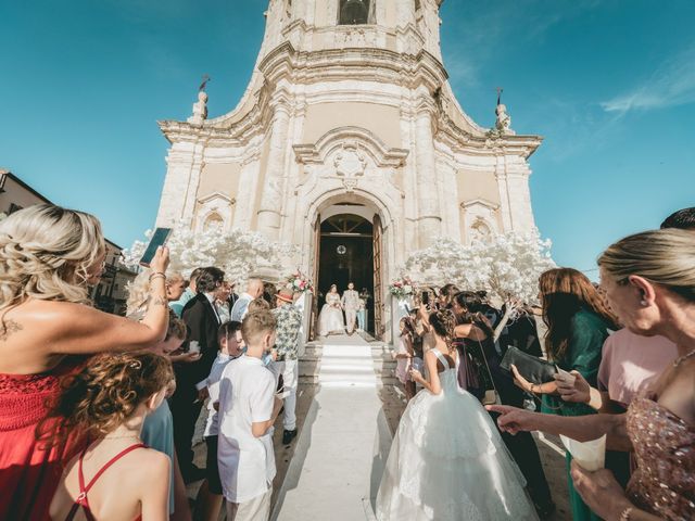 Il matrimonio di Salvatore e Elisabeth a Casteltermini, Agrigento 57
