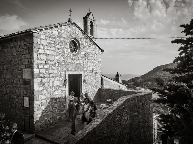 Il matrimonio di Fabrizio e Ilaria a Semproniano, Grosseto 41