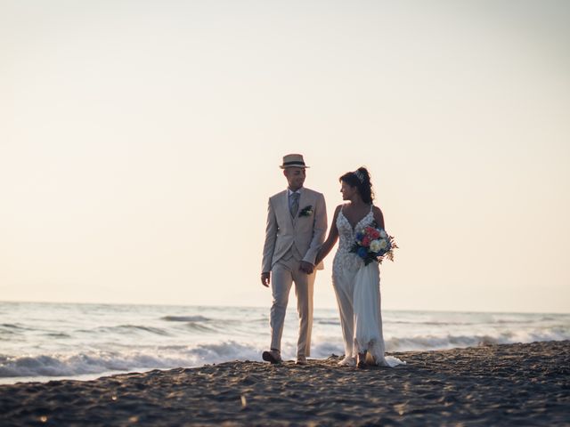 Il matrimonio di Erika e Nicola a Viareggio, Lucca 4