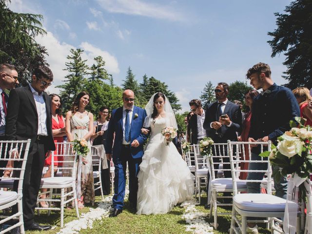 Il matrimonio di Mattia e Sara a Erba, Como 20