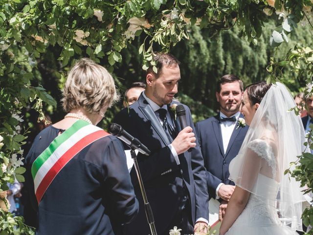 Il matrimonio di Mattia e Sara a Erba, Como 27