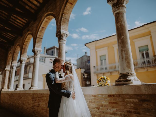 Il matrimonio di Luigi e Maria a Città Sant&apos;Angelo, Pescara 1