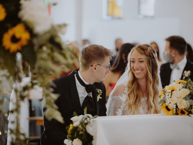 Il matrimonio di Luigi e Maria a Città Sant&apos;Angelo, Pescara 77