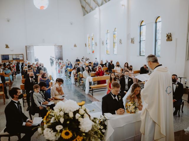 Il matrimonio di Luigi e Maria a Città Sant&apos;Angelo, Pescara 79