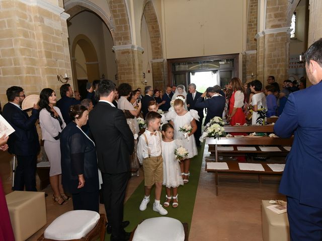 Il matrimonio di Angela e Valentino a Montecalvo Irpino, Avellino 52