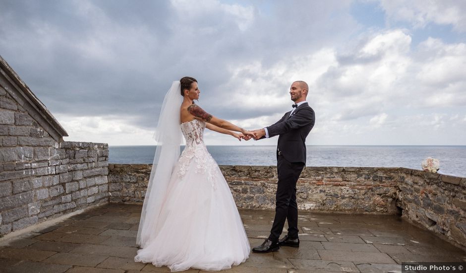 Il matrimonio di Matteo e Simona a Portovenere, La Spezia