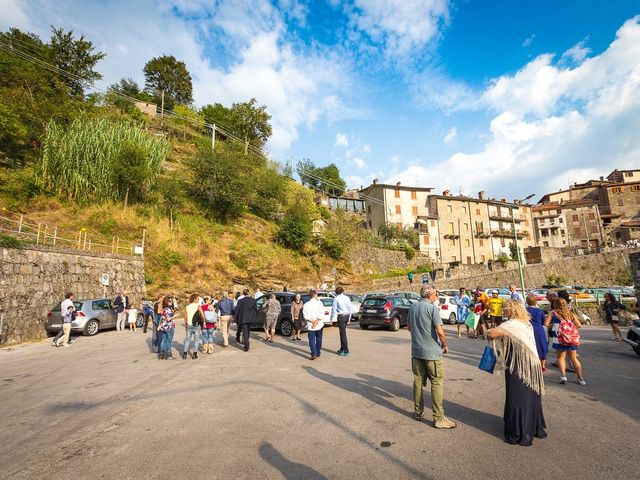 Il matrimonio di Luca e Marusca a Stazzema, Lucca 31