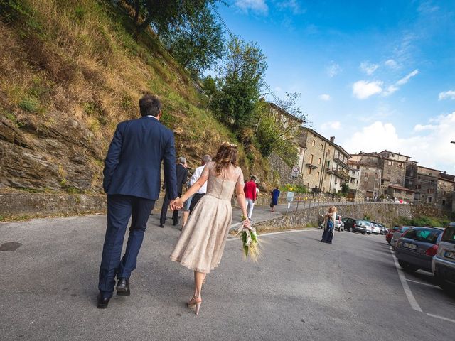 Il matrimonio di Luca e Marusca a Stazzema, Lucca 32