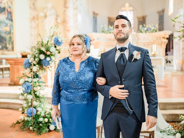 Il matrimonio di Simone e Daniela a Città Sant&apos;Angelo, Pescara 21