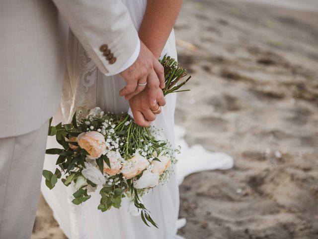 Il matrimonio di Annalisa e Ruggiero a Margherita di Savoia, Bari 49