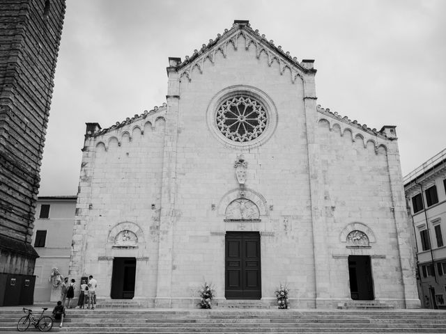 Il matrimonio di Marco e Carlotta a Camaiore, Lucca 11