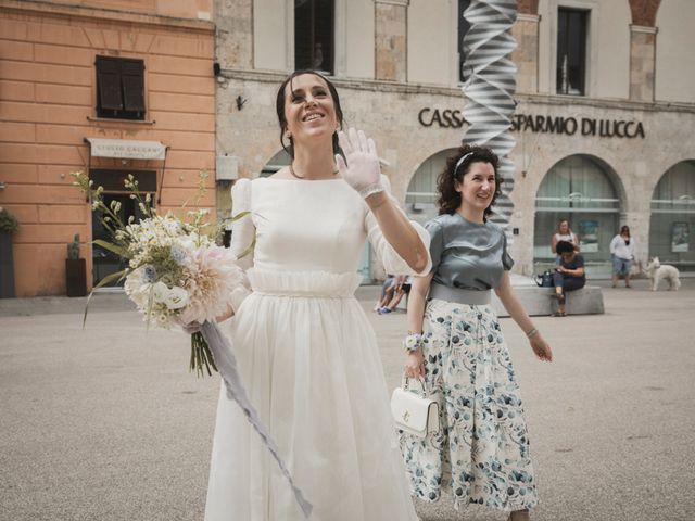 Il matrimonio di Marco e Carlotta a Camaiore, Lucca 16