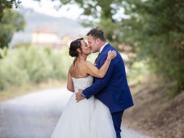 Il matrimonio di Maura e Filippo a Bucine, Arezzo 32