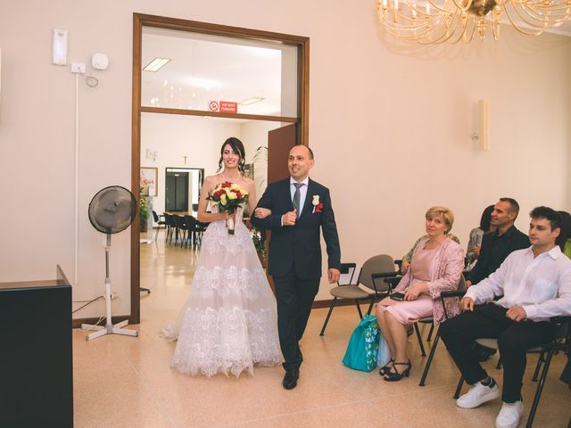 Il matrimonio di Alessio e Daniela a Magnago, Milano 16