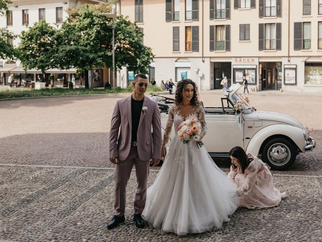 Il matrimonio di Eugenio e Veronica a Cernusco sul Naviglio, Milano 93