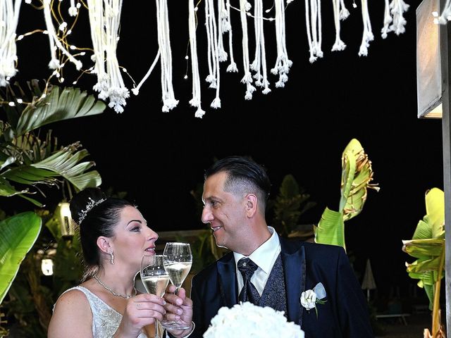 Il matrimonio di Alberto e Vicky a Polignano a Mare, Bari 37