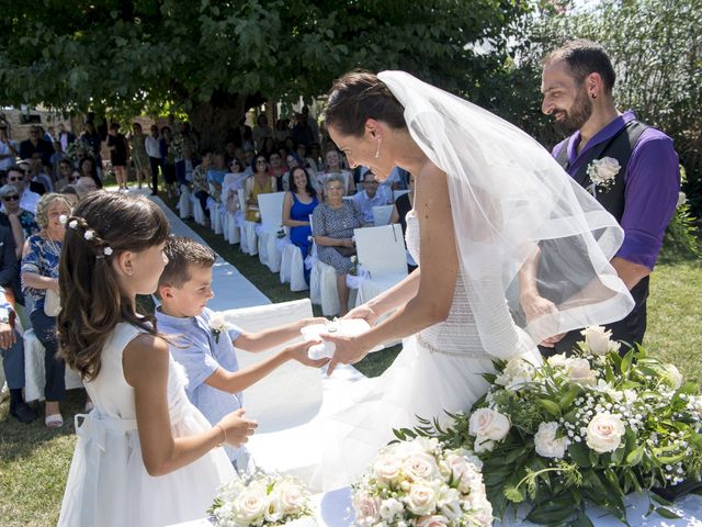 Il matrimonio di Alessandro e Silvia a Mondolfo, Pesaro - Urbino 27