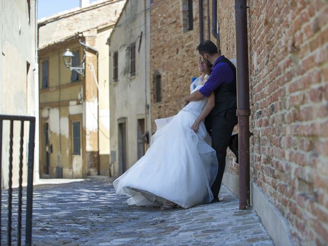 Il matrimonio di Alessandro e Silvia a Mondolfo, Pesaro - Urbino 36