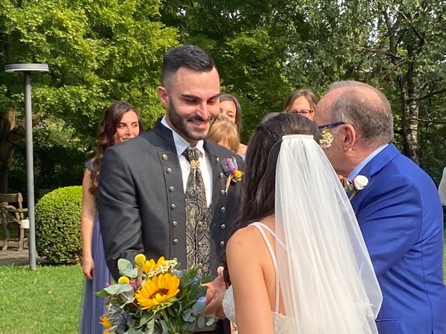 Il matrimonio di Ivo e Sara  a Tradate, Varese 27